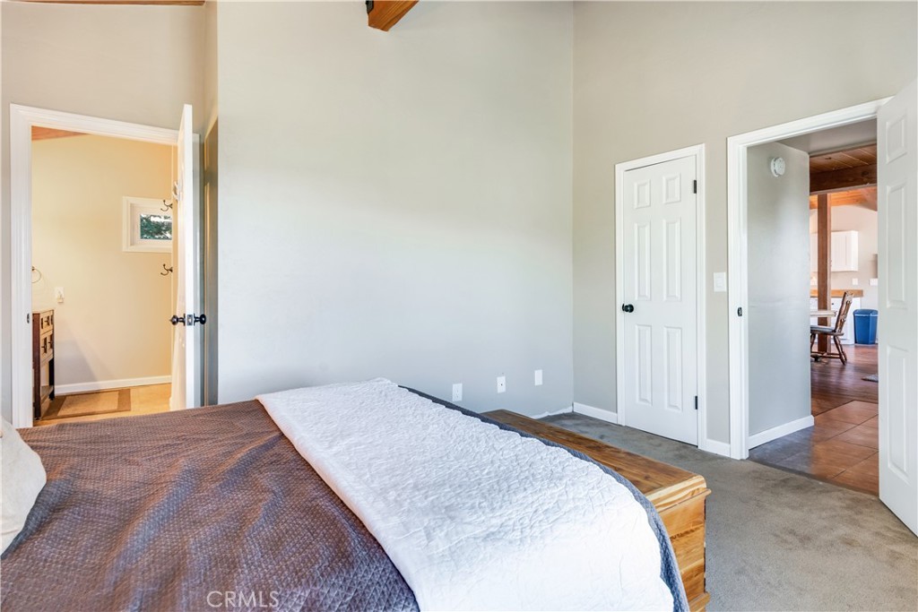 39576 Oakglen Road Fawnskin, CA 92333 - Photo 16 of 32