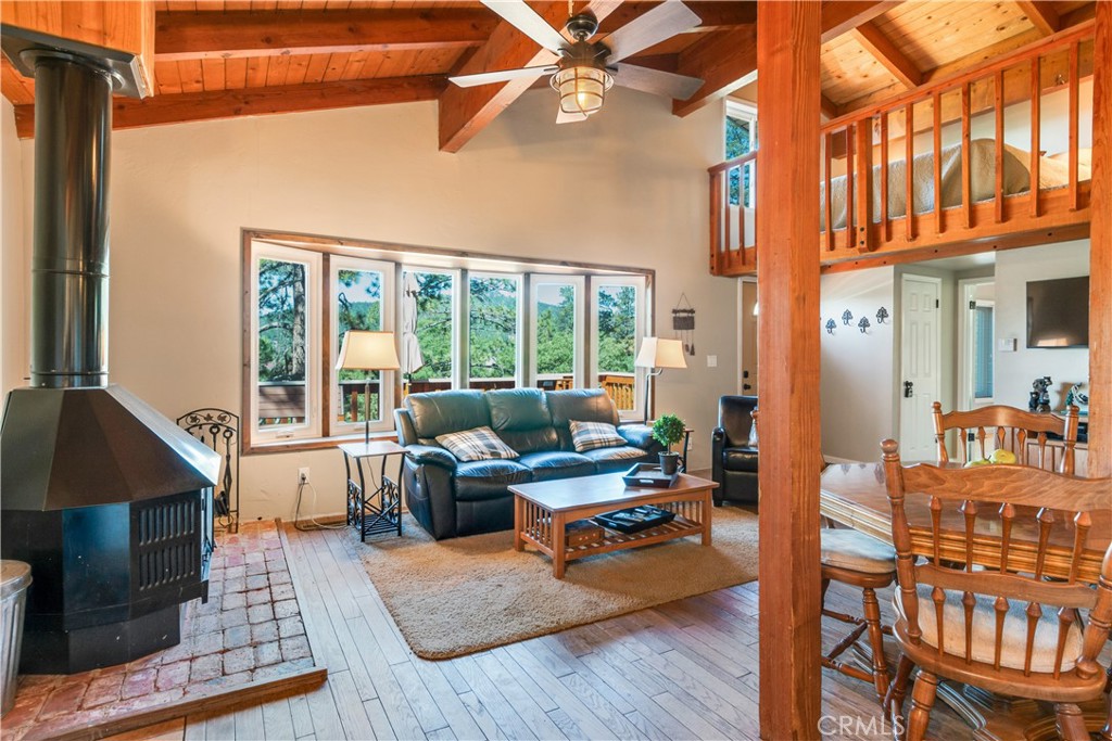 39576 Oakglen Road Fawnskin, CA 92333 - Photo 9 of 32