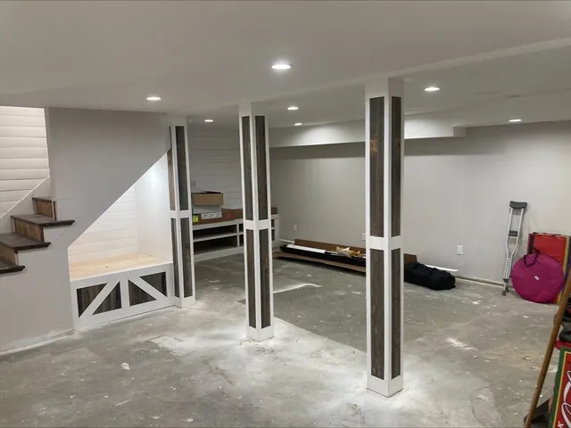 a view of a hallway with workspace