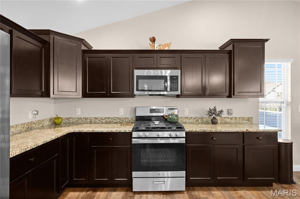 302 Carta Drive Shiloh, IL 62221 - Photo 9 of 38