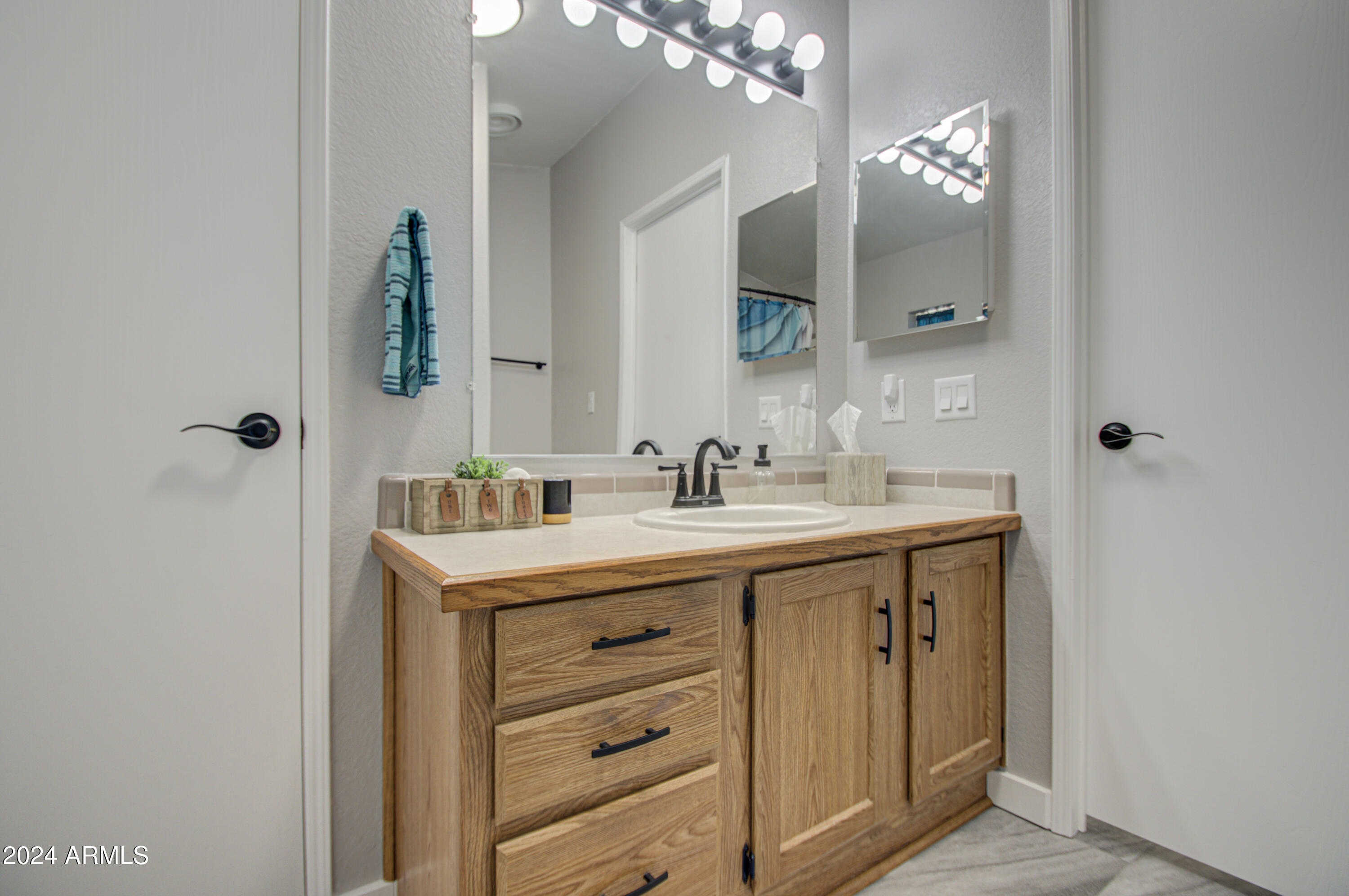 2208 West Baseline Avenue, Unit 7 Apache Junction, AZ 85120 - Photo 20 of 38 Primary Bath 4