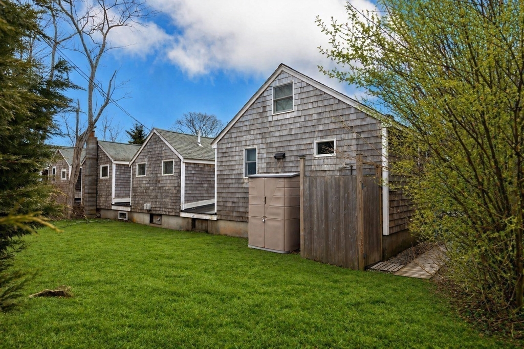 17 Shore Road, Unit 9 Truro, MA 02666 - Photo 12 of 17
