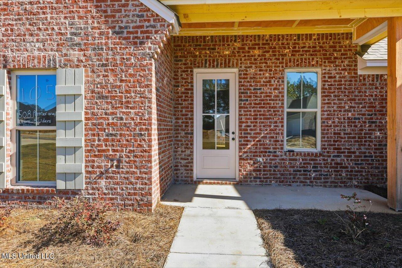 508 Portner Way Canton, MS 39046 - Photo 4 of 32 04-508 Portner Wy _ Home Tours MS