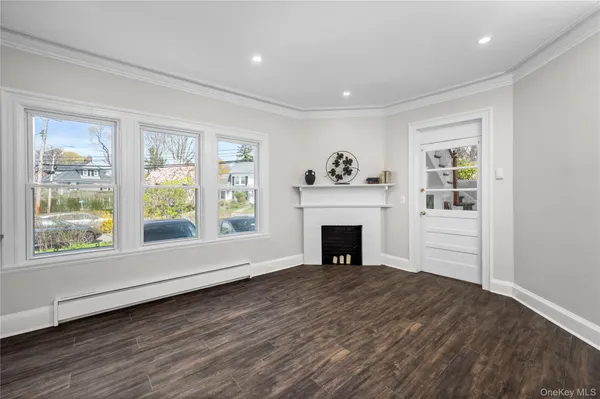 $2,800 | 579 Broadway, Unit 1N, Hastings-on-Hudson, NY 10706