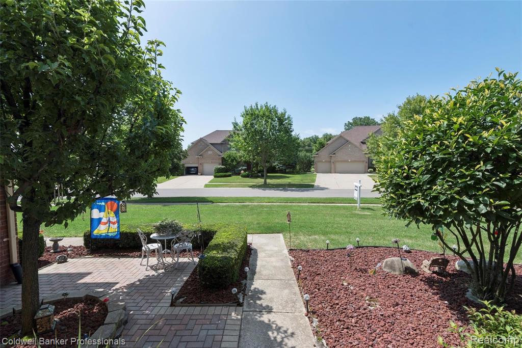 6607 Chatham Circle Rochester Hills, MI 48306 - Photo 2 of 28