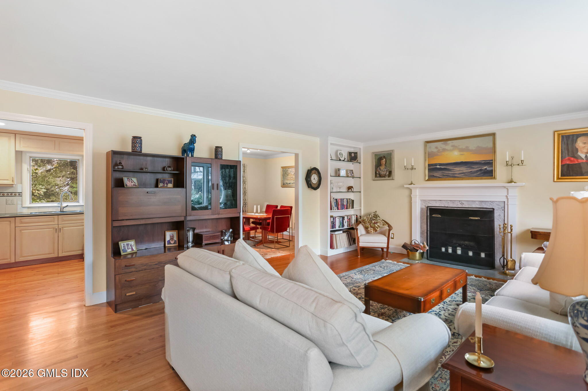 30 Weston Hill Road Riverside, CT 06878 - Photo 8 of 31 Living room