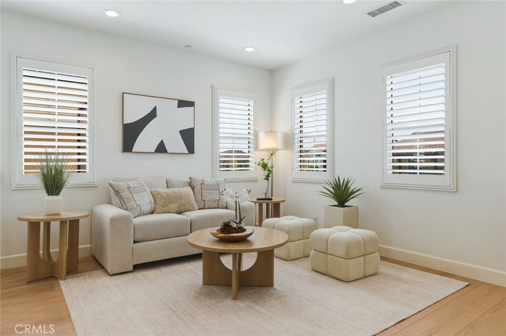 108 Henderson Irvine, CA 92620 - Photo 15 of 37