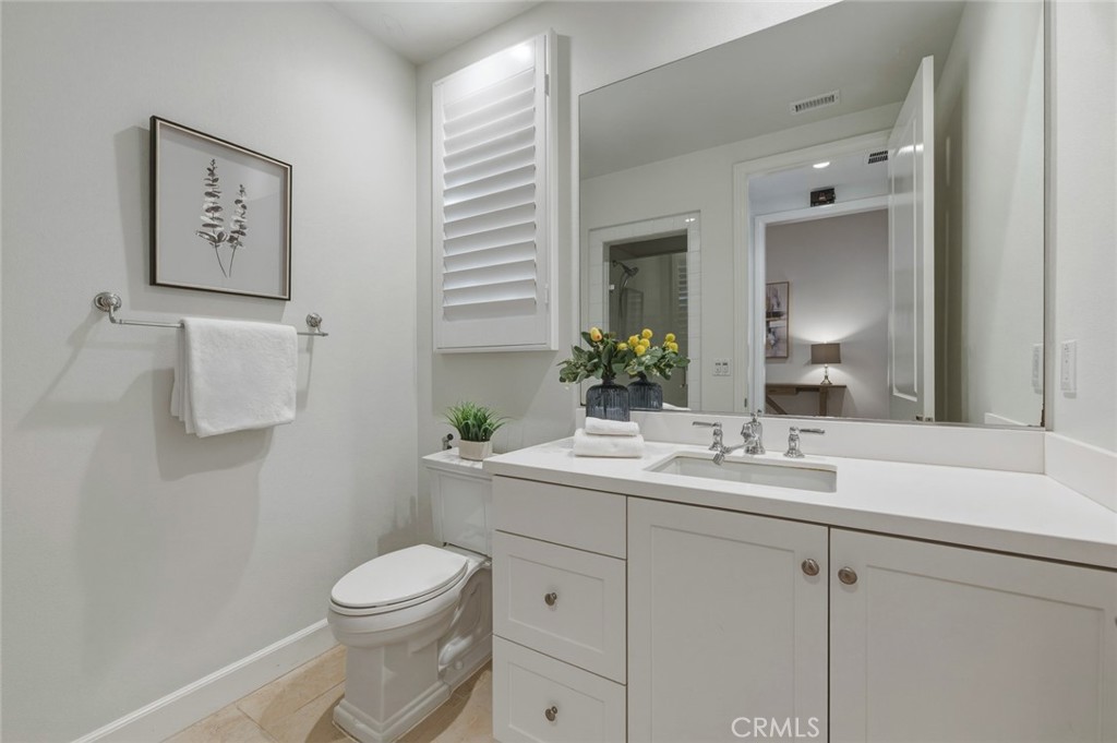 108 Henderson Irvine, CA 92620 - Photo 24 of 37