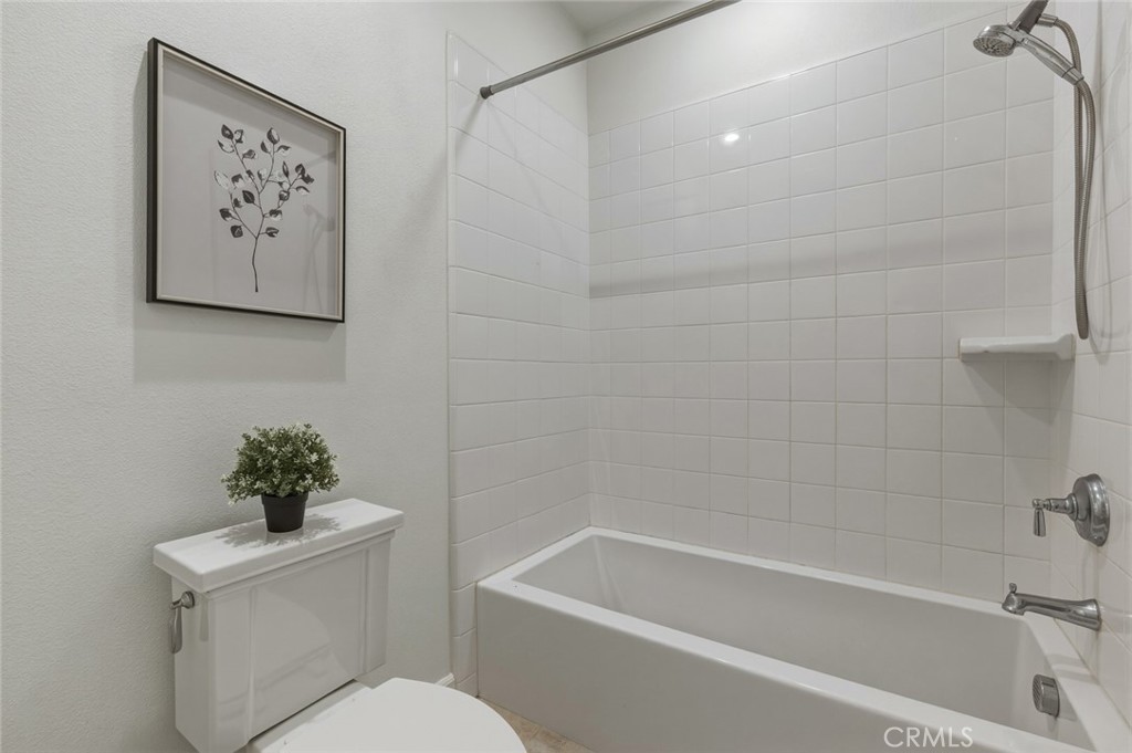 108 Henderson Irvine, CA 92620 - Photo 25 of 37