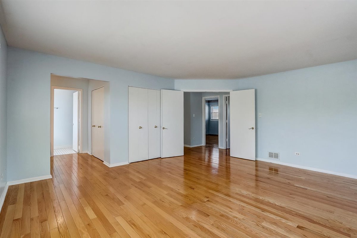 655 Western Lane Addison, IL 60101 - Photo 17 of 33