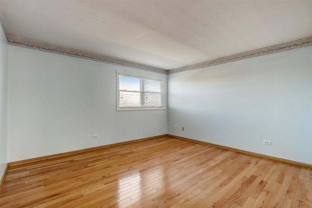 655 Western Lane Addison, IL 60101 - Photo 23 of 33