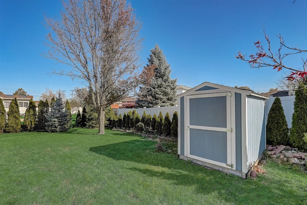 655 Western Lane Addison, IL 60101 - Photo 32 of 33