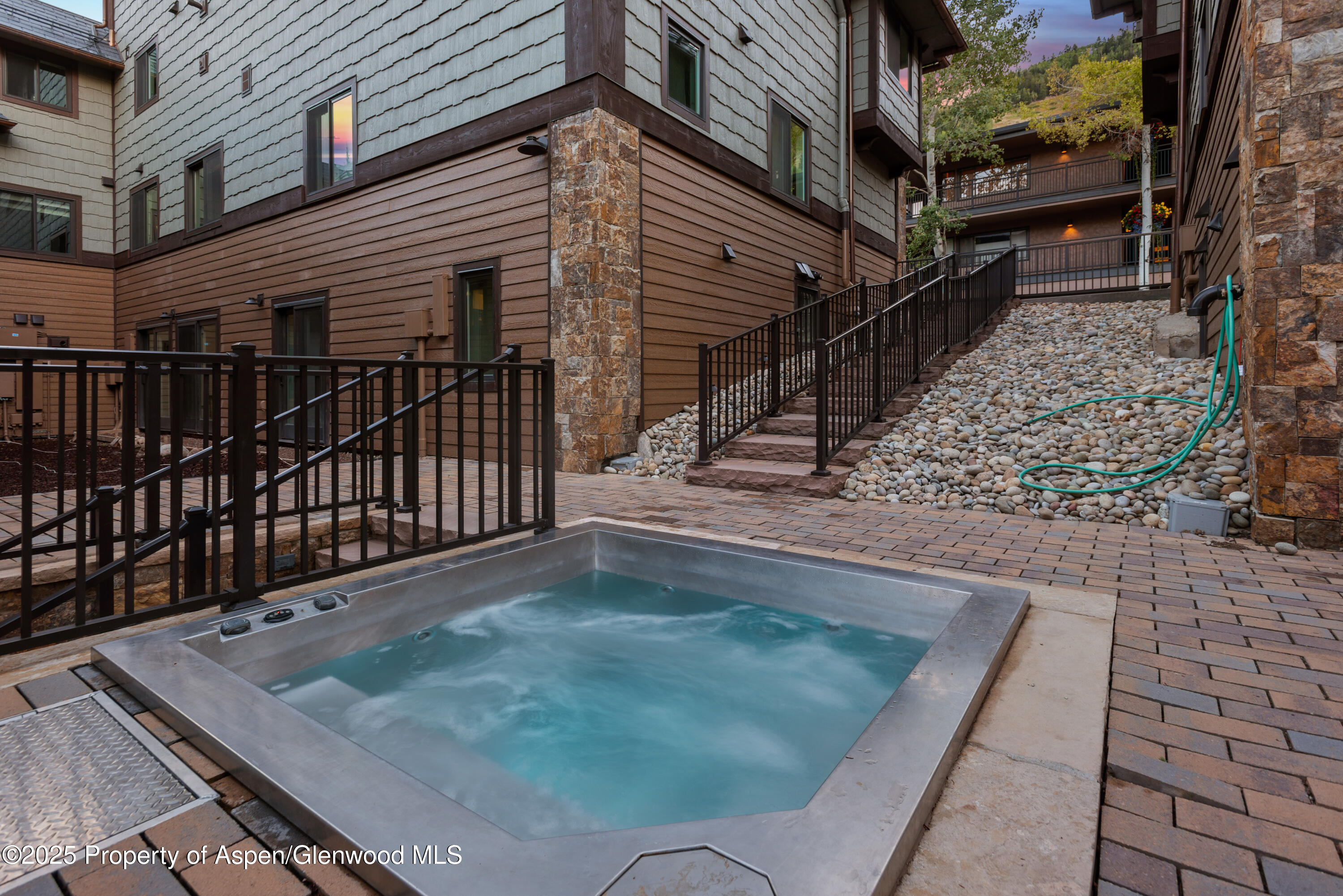 650 South Monarch Street, Unit 4 Aspen, CO 81611 - Photo 36 of 37 a view of a backyard with street