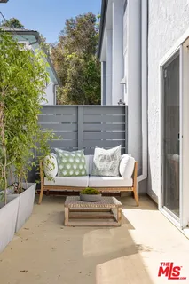 $1,695,000 | 2912 Montana Avenue, Unit 3, Santa Monica, CA 90403