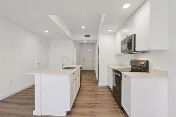 $260,000 | 2100 St Thomas Street, Unit 205, New Orleans, LA 70130