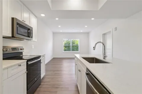 $260,000 | 2100 St Thomas Street, Unit 205, New Orleans, LA 70130