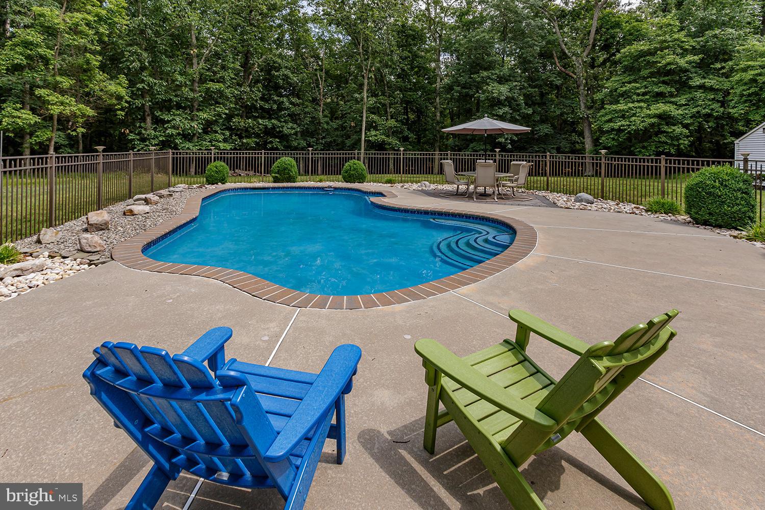 13 Oniontown Road Medford, NJ 08055 - Photo 29 of 37 Pool with concrete surround