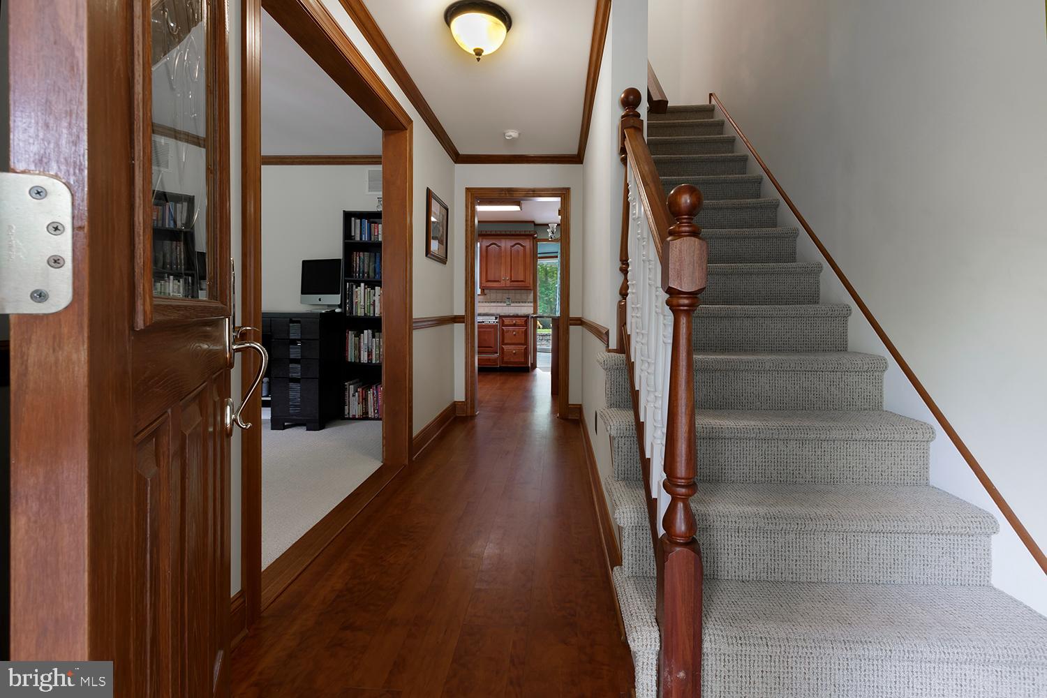 13 Oniontown Road Medford, NJ 08055 - Photo 7 of 37 Foyer entry into home