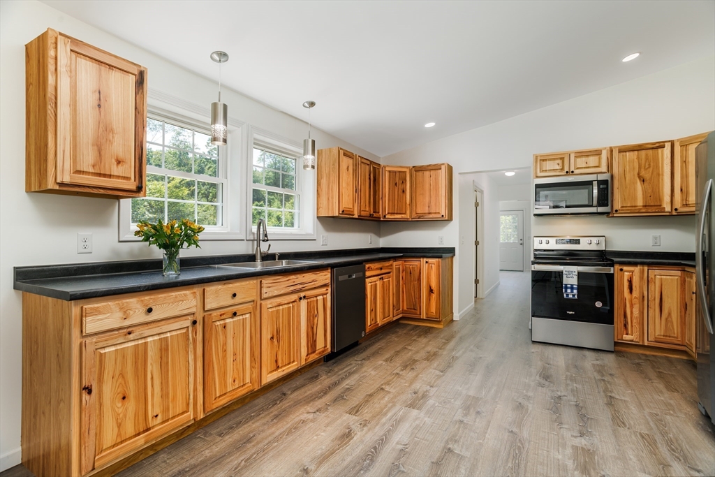 54 Deacon's Lane Troy, NH 03465 - Photo 7 of 42