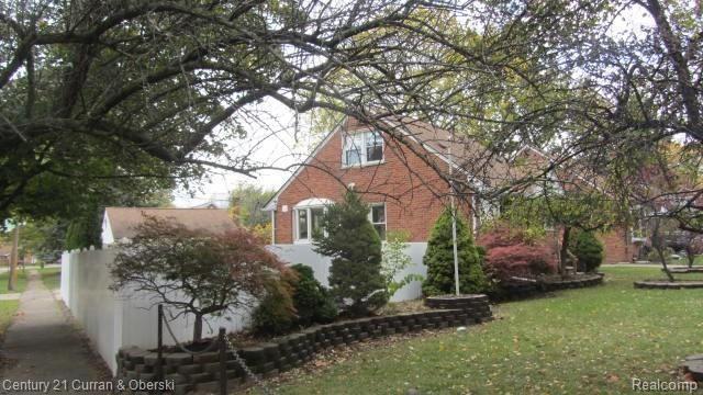558 Sherbourne Street Inkster, MI 48141 - Photo 2 of 17 IMG_8391.JPG
