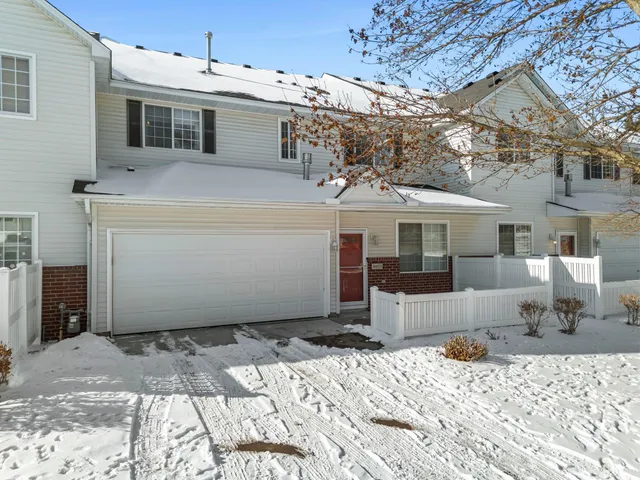 $290,000 | 3001 Juniper Lane, Unit H, St. Paul, MN 55125