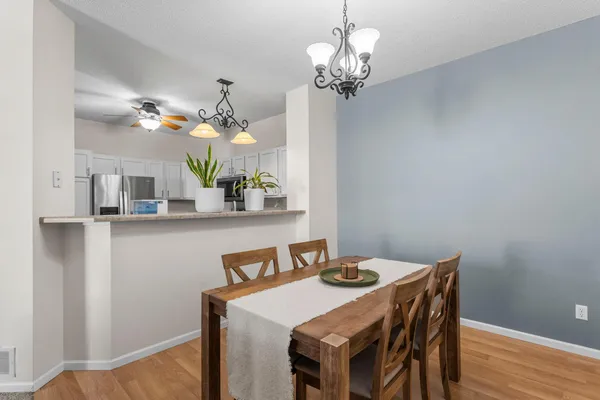 $280,000 | 3001 Juniper Lane, Unit H, Woodbury, MN 55125