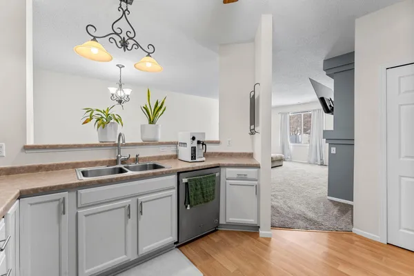 $280,000 | 3001 Juniper Lane, Unit H, Woodbury, MN 55125
