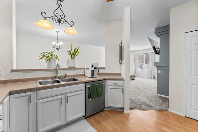 $290,000 | 3001 Juniper Lane, Unit H, Woodbury, MN 55125