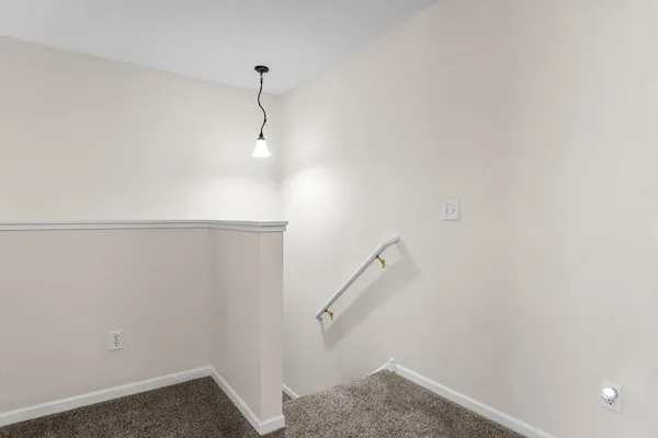 $280,000 | 3001 Juniper Lane, Unit H, Woodbury, MN 55125