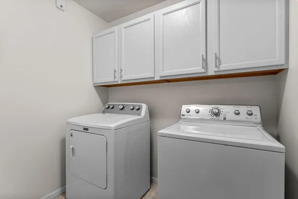 $280,000 | 3001 Juniper Lane, Unit H, Woodbury, MN 55125