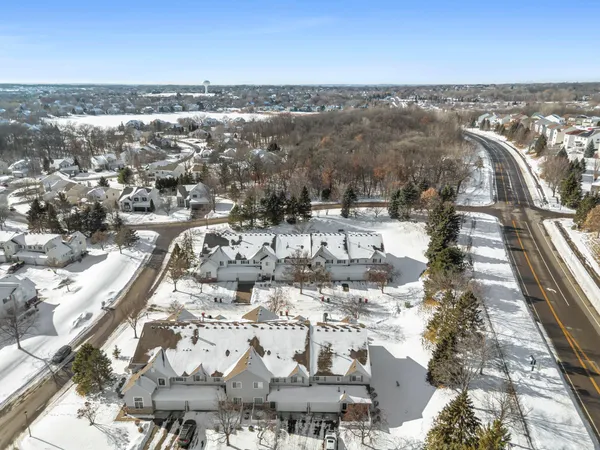 $280,000 | 3001 Juniper Lane, Unit H, Woodbury, MN 55125