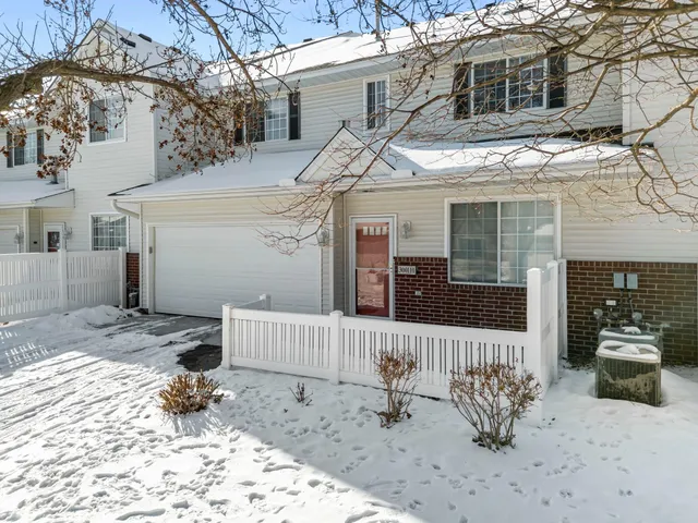$290,000 | 3001 Juniper Lane, Unit H, Woodbury, MN 55125