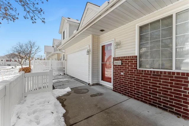 $290,000 | 3001 Juniper Lane, Unit H, Woodbury, MN 55125