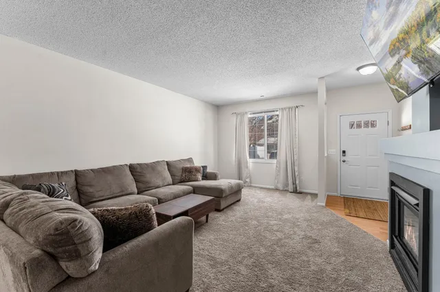 $290,000 | 3001 Juniper Lane, Unit H, Woodbury, MN 55125