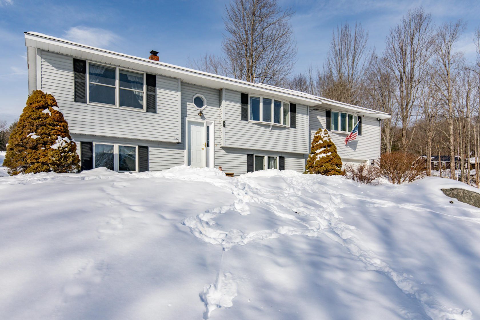 7 East Oxford Road Oxford, ME 04270 - Photo 1 of 22 0H9A5750