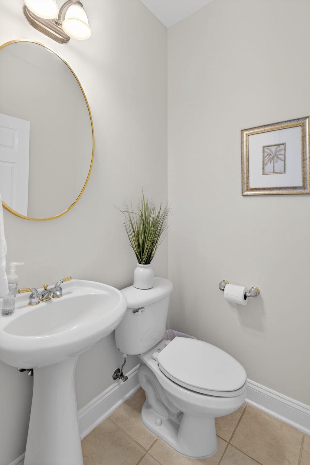 1 Warwick Road Princeton Junction, NJ 08550 - Photo 16 of 45 Chic powder room