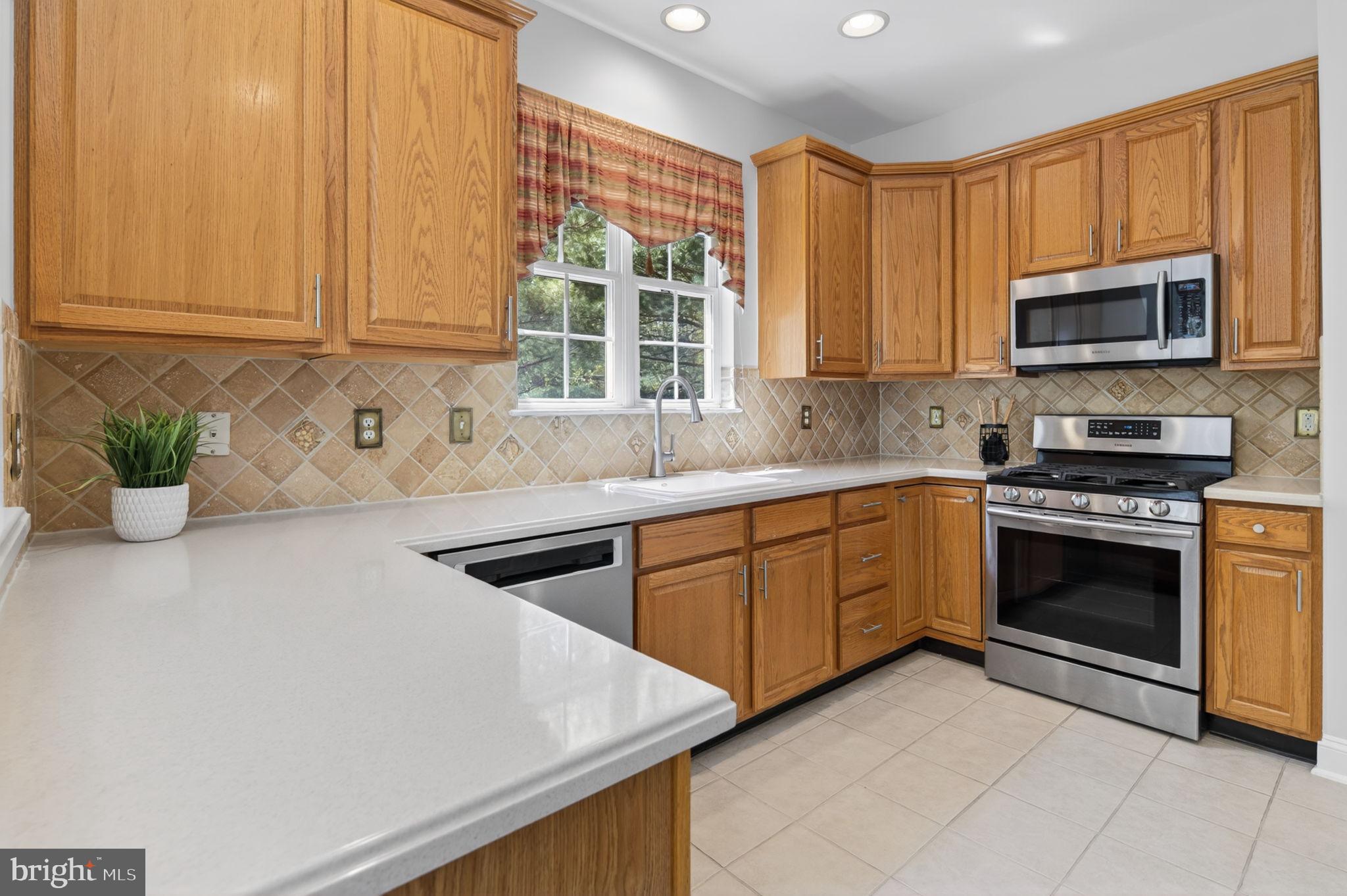 1 Warwick Road Princeton Junction, NJ 08550 - Photo 5 of 45 Bright and inviting kitchen space.