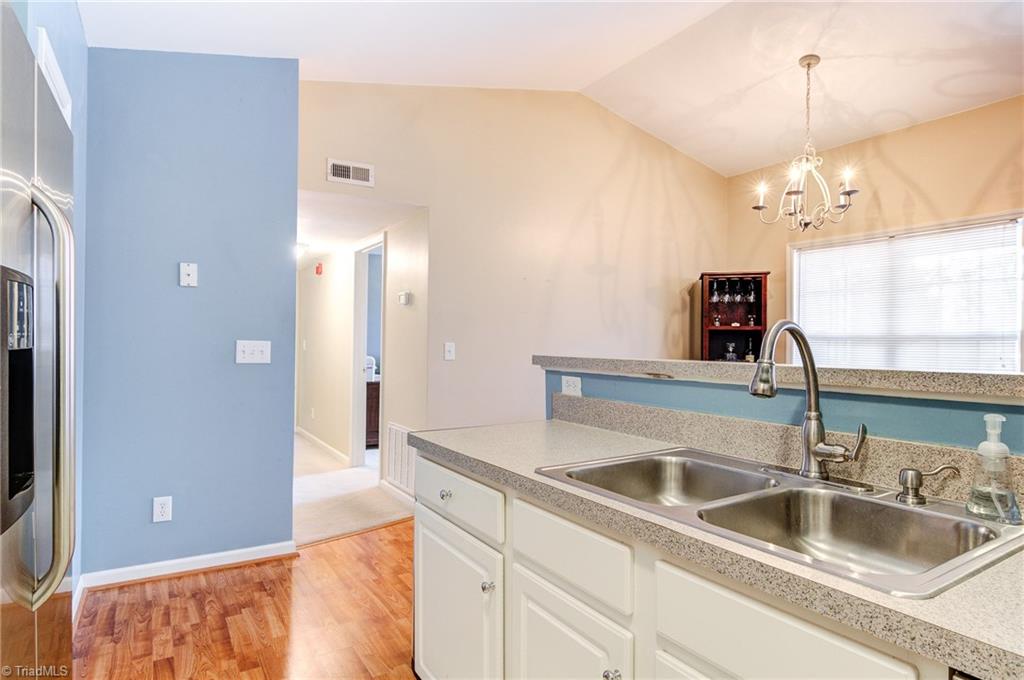 433 Timberline Ridge Court Winston-Salem, NC 27106 - Photo 11 of 20 Gallery Image 11