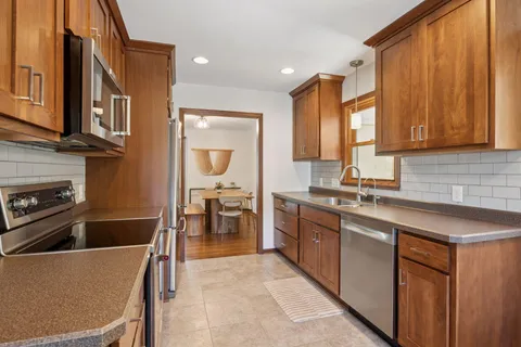 $475,000 | 2648 Yosemite Avenue South, St. Louis Park, MN 55416