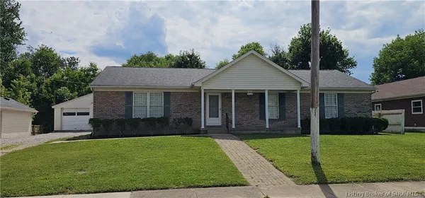 $275,000 | 1515 Walnut Street, New Albany, IN 47150
