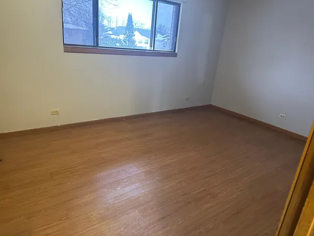 $1,650 | 440 East Jefferson Street, Unit 3, Hampshire, IL 60140