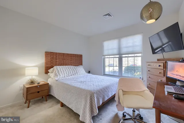 $325,000 | 2 Pitt Court, Lancaster, PA 17602