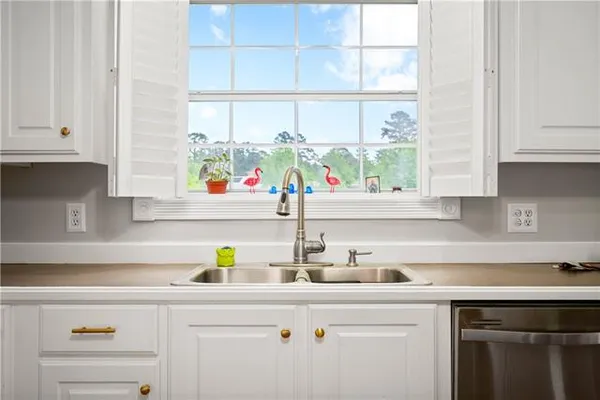 $285,000 | 5801 Whispering Pines Loop, Pineville, LA 71360