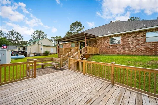 $285,000 | 5801 Whispering Pines Loop, Pineville, LA 71360