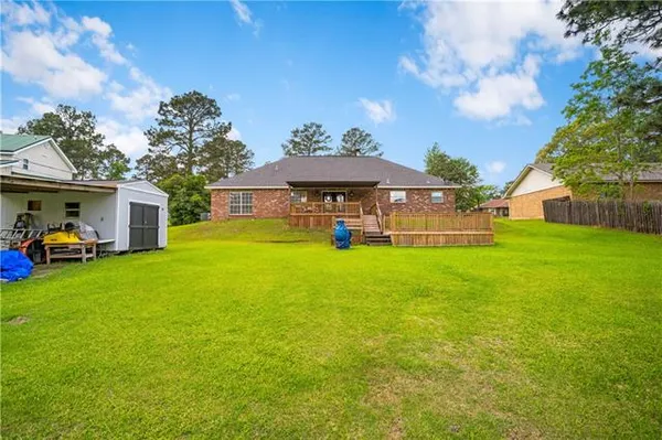 $285,000 | 5801 Whispering Pines Loop, Pineville, LA 71360