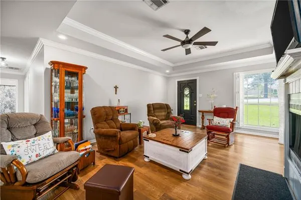 $285,000 | 5801 Whispering Pines Loop, Pineville, LA 71360