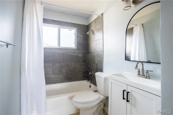 $199,900 | 1805 Flicker Drive, Florissant, MO 63031