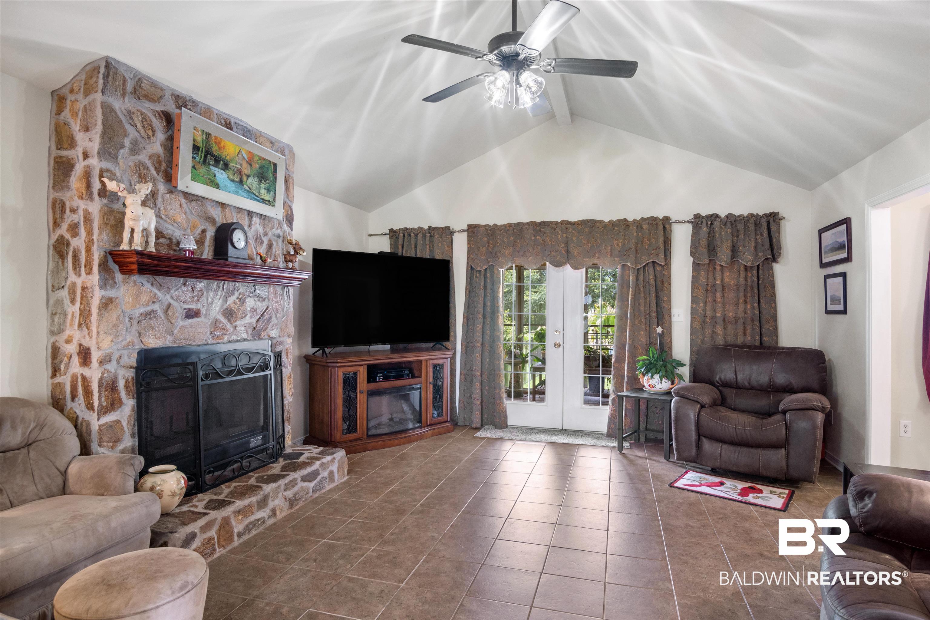 9653 Hickory Street South Foley, AL 36535 - Photo 7 of 43 Great Room