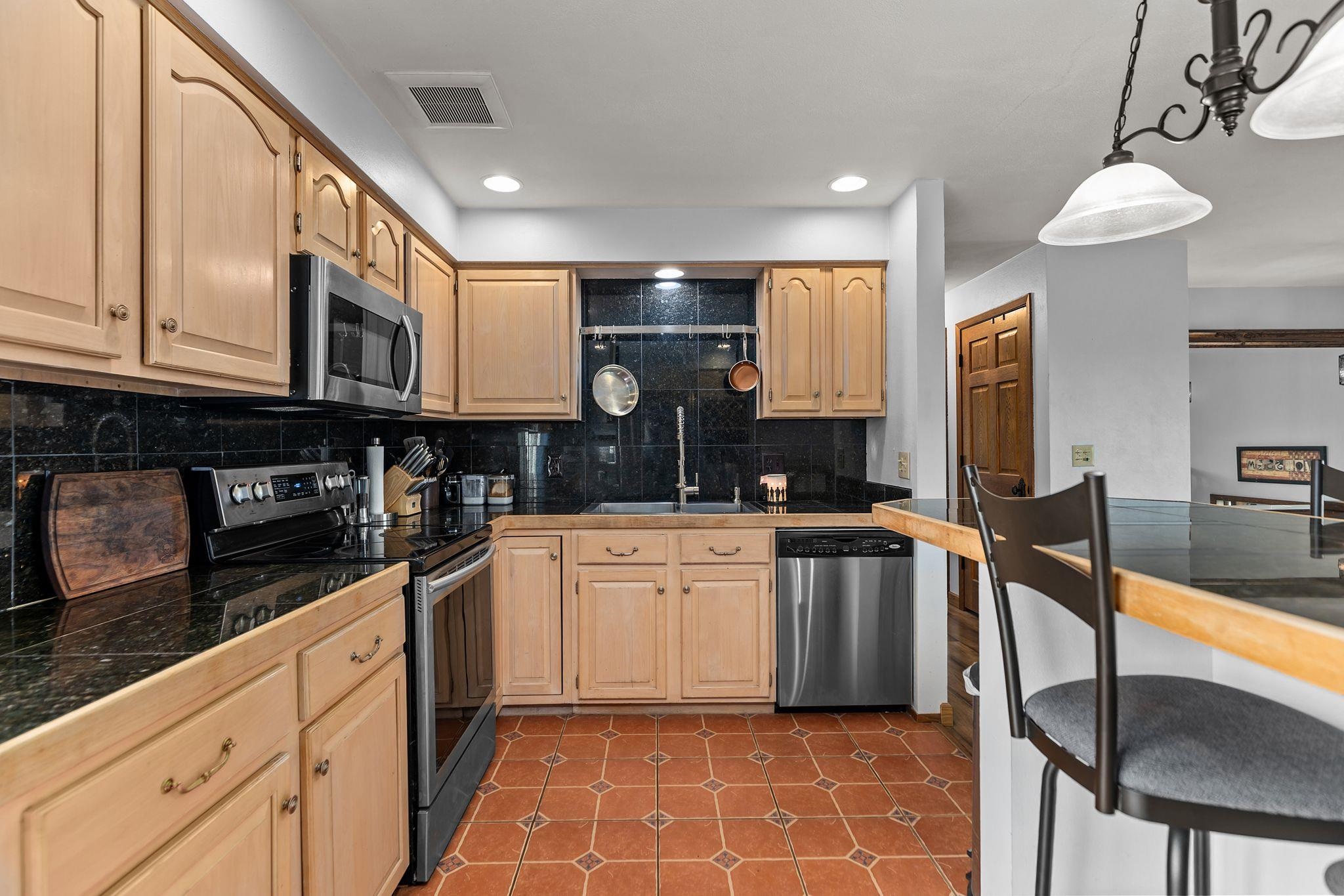 N2749 Evergreen Lane Appleton, WI 54913 - Photo 9 of 41