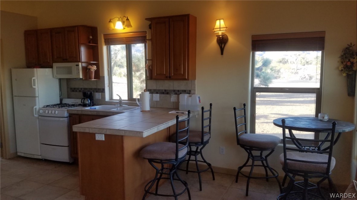 7241 Shadow Ridge Drive Yucca, AZ 86438 - Photo 7 of 49 Gallery Image 7